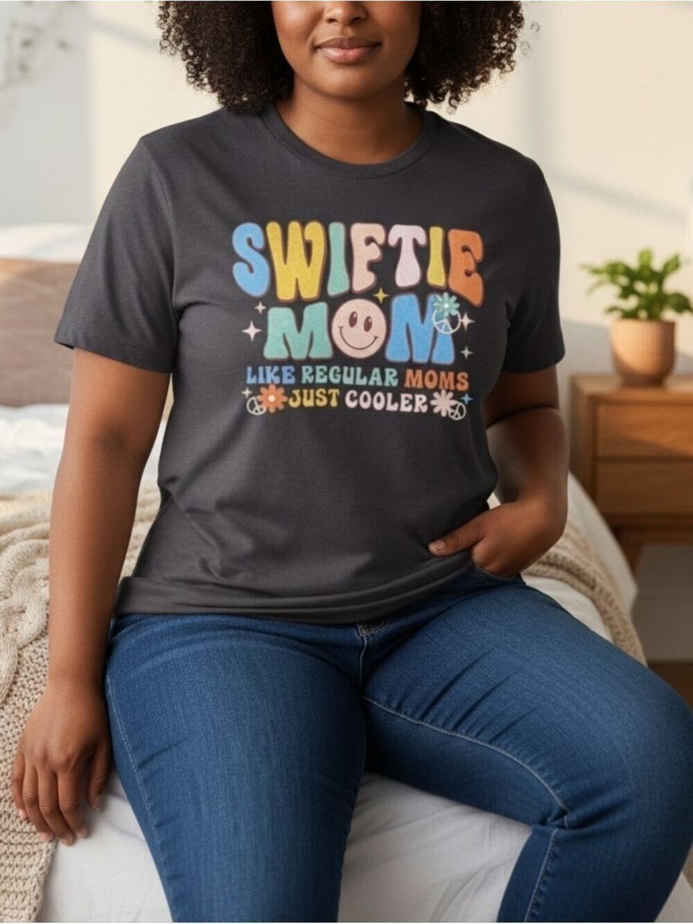 XL • Gildan • SWIFTIE MOM Black Short Sleeve Tee Retro Graphic